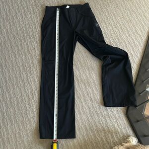 ALO Yoga Black Cargo Pants